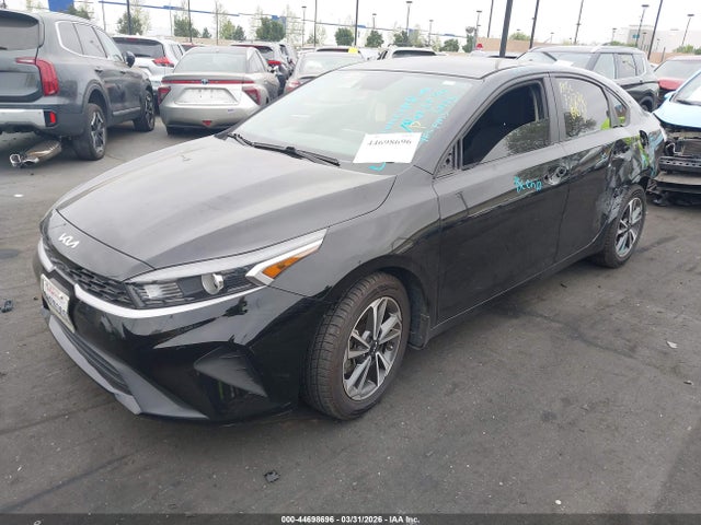 3KPF24AD1NE421642 KIA Forte Lxs