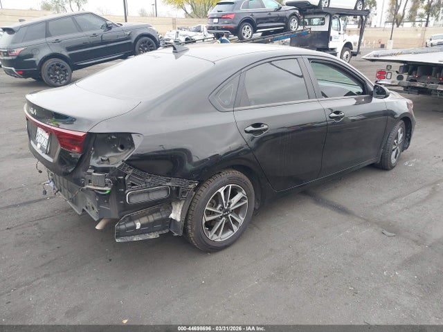 3KPF24AD1NE421642 KIA Forte Lxs