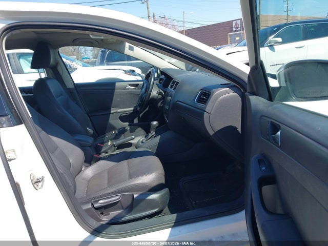 Продаж на аукціоні авто 2011 Volkswagen Jetta 2.5l Se, vin: 3VWDZ7AJ4BM358870, номер лоту: 44698730