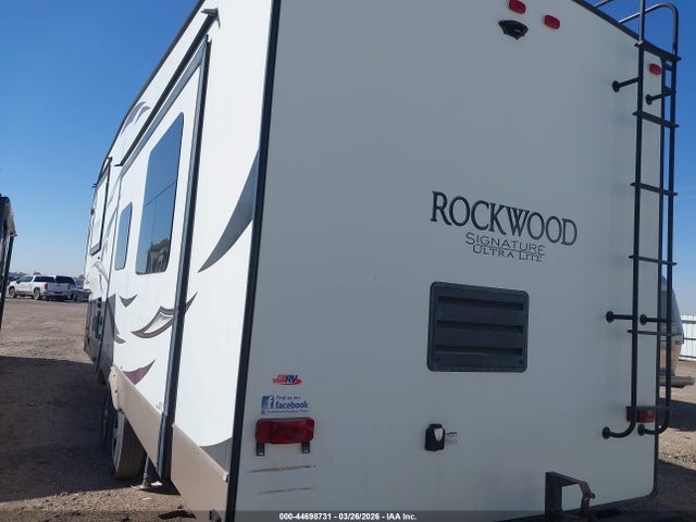 Продаж на аукціоні авто 2017 Forest River Rockwood, vin: 4X4FRLD28H1876165, номер лоту: 44698731