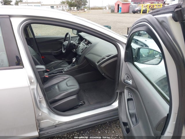 Ford FOCUS SE 2016 1FADP3K24GL226361 Image 5