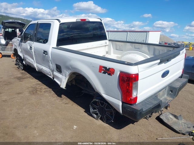 2018 FORD F-250 1FT7W2BT2JEB72177 Photo 2
