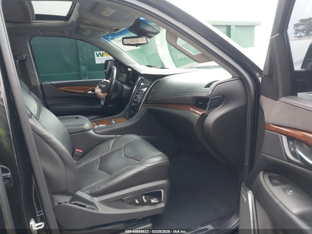 Aukcja sprzedaży 2017 Cadillac Escalade Esv Luxury, vin: 1GYS4HKJ8HR120423, numer aukcji: 44698822