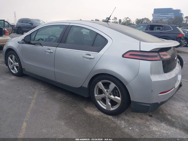 2011 CHEVROLET VOLT 1G1RC6E42BU103955 Photo 2