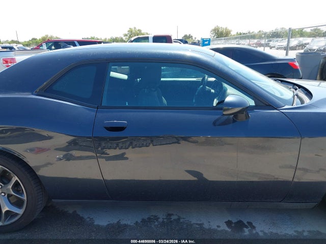 Продажа на аукционе авто 2016 Dodge Challenger Sxt, vin: 2C3CDZAG0GH354421, номер лота: 44698886