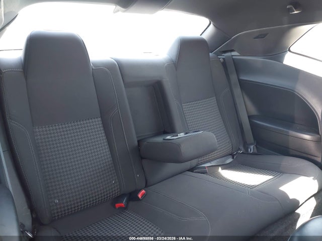 Продажа на аукционе авто 2016 Dodge Challenger Sxt, vin: 2C3CDZAG0GH354421, номер лота: 44698886