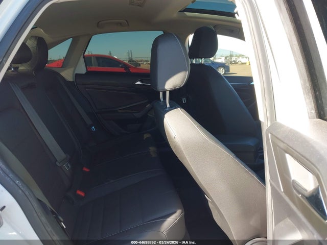 3VWE57BU7MM051057 Volkswagen Jetta 1.4t Sel