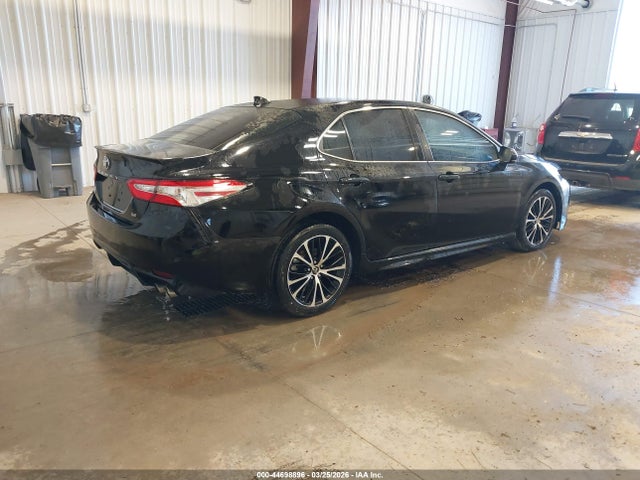 4T1G11AKXLU326379 Toyota CAMRY SE