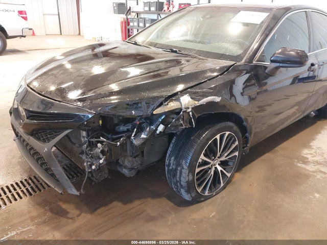 4T1G11AKXLU326379 Toyota CAMRY SE