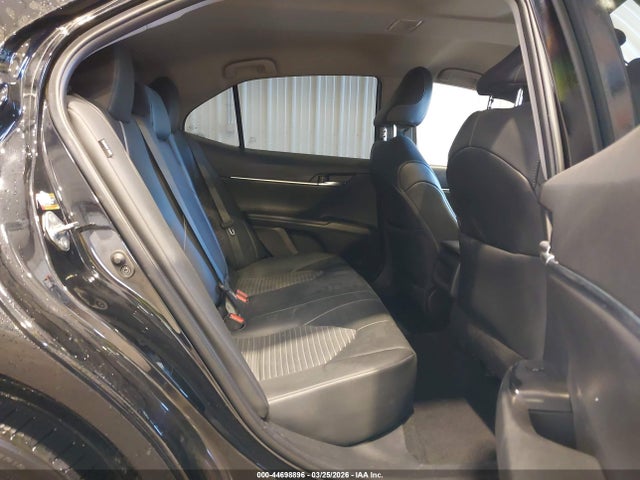 4T1G11AKXLU326379 Toyota CAMRY SE