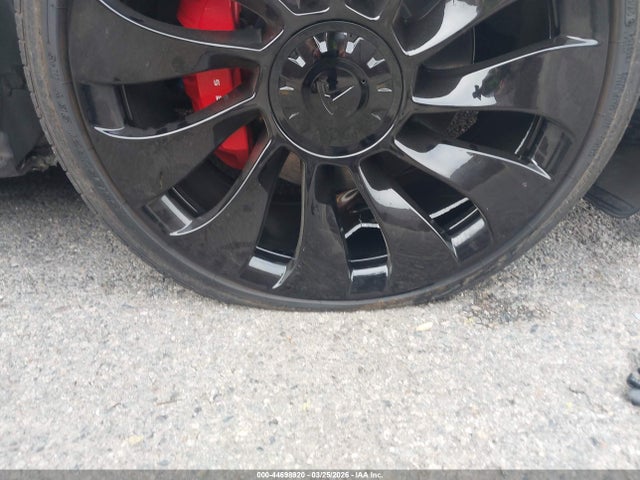 7SAYGDEF1NF381341 Tesla Model Y Performance Dual Motor All-wheel Drive