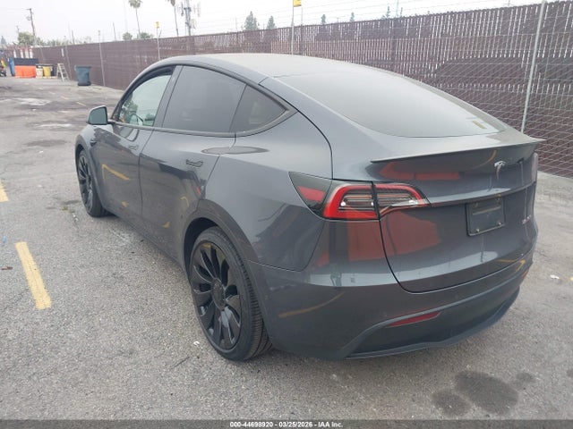 7SAYGDEF1NF381341 Tesla Model Y Performance Dual Motor All-wheel Drive