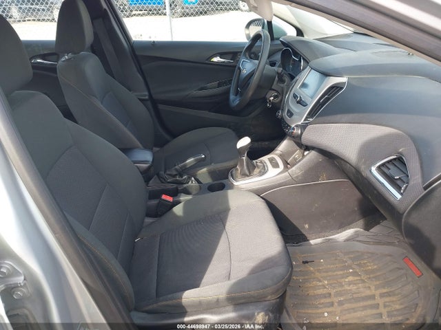 2018 CHEVROLET CRUZE 1G1BB5SM5J7113704 Photo 4