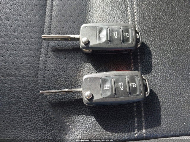 1VWDT7A3XHC061616 Volkswagen Passat 1.8t R-line