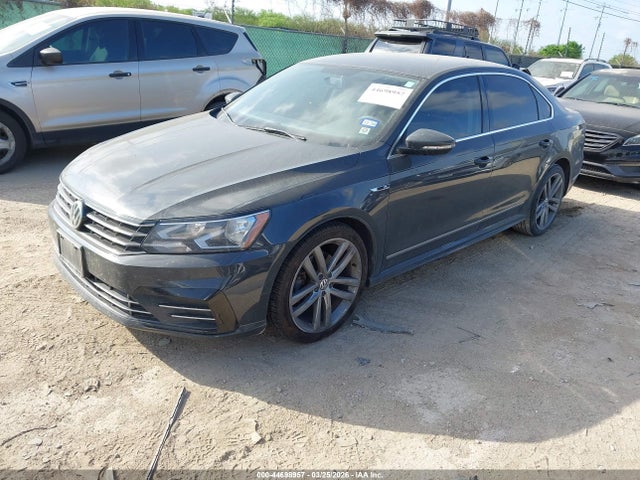 1VWDT7A3XHC061616 Volkswagen Passat 1.8t R-line