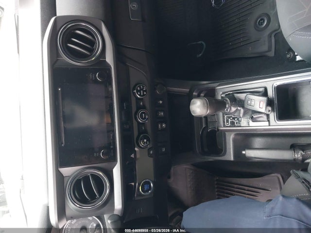 3TMBZ5DN8JM016303 Toyota Tacoma Trd Sport