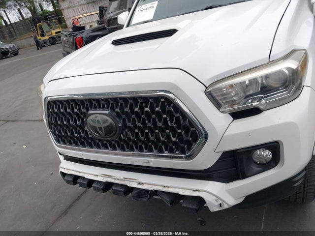 3TMBZ5DN8JM016303 Toyota Tacoma Trd Sport
