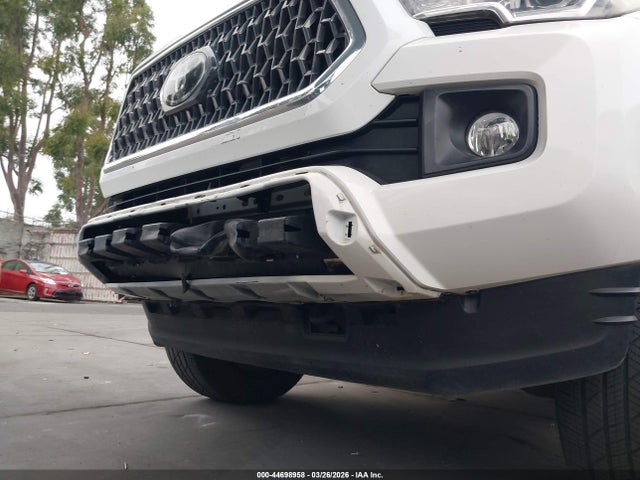 3TMBZ5DN8JM016303 Toyota Tacoma Trd Sport