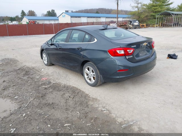2017 CHEVROLET CRUZE 1G1BE5SM2H7272987 Photo 2