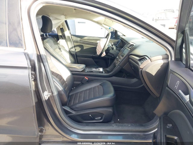 44698984 :رقم المزاد ، 3FA6P0HD8JR180803 vin ، 2018 Ford Fusion Se مزاد بيع