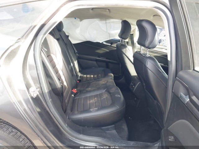 44698984 :رقم المزاد ، 3FA6P0HD8JR180803 vin ، 2018 Ford Fusion Se مزاد بيع