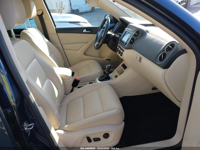 WVGAV7AX2GW591557 Volkswagen Tiguan Sel