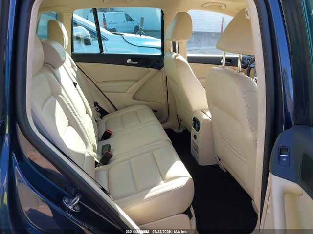 WVGAV7AX2GW591557 Volkswagen Tiguan Sel