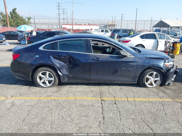 1G1ZC5ST4JF175393 Chevrolet Malibu 1fl