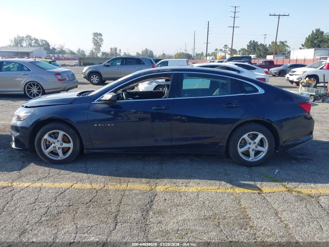 1G1ZC5ST4JF175393 Chevrolet Malibu 1fl