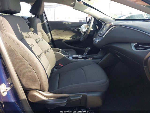 1G1ZC5ST4JF175393 Chevrolet Malibu 1fl