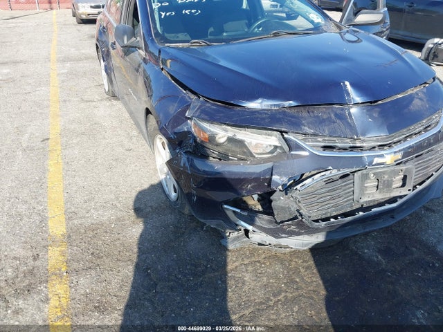 1G1ZC5ST4JF175393 Chevrolet Malibu 1fl