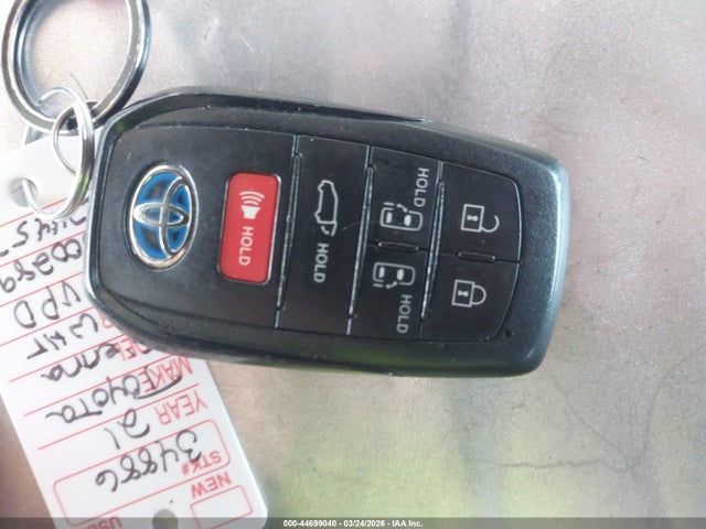 Toyota Sienna Platinum 2021 5TDESKFC5MS002892 Image 11