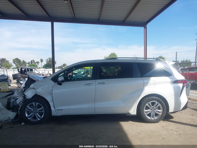 Toyota Sienna Platinum 2021 5TDESKFC5MS002892 Image 14