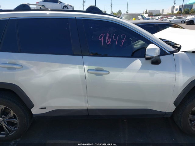 Продаж на аукціоні авто 2024 Toyota Rav4 Hybrid Xle Premium, vin: JTMB6RFV2RJ041204, номер лоту: 44699047