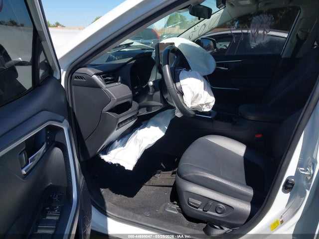 Продаж на аукціоні авто 2024 Toyota Rav4 Hybrid Xle Premium, vin: JTMB6RFV2RJ041204, номер лоту: 44699047