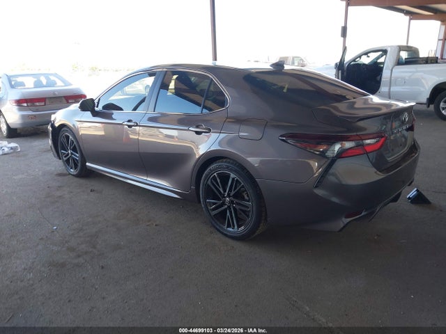 4T1G11AKXNU687341 Toyota CAMRY SE