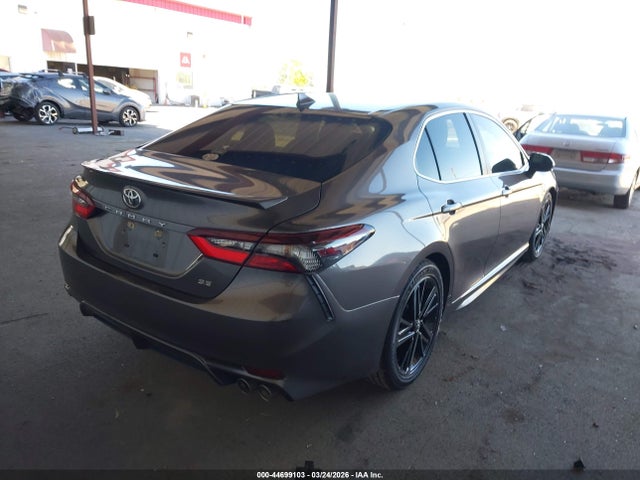 4T1G11AKXNU687341 Toyota CAMRY SE
