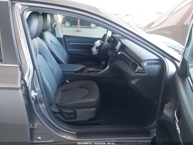 4T1G11AKXNU687341 Toyota CAMRY SE