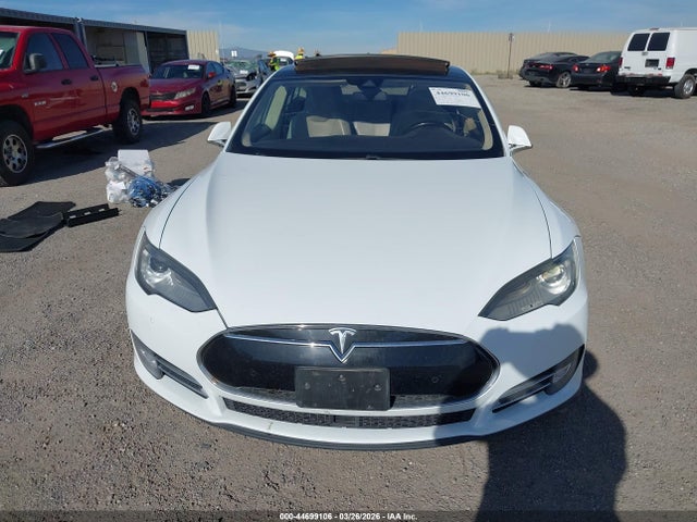 Tesla MODEL S 2016 5YJSA1E15GF131739 Image 13