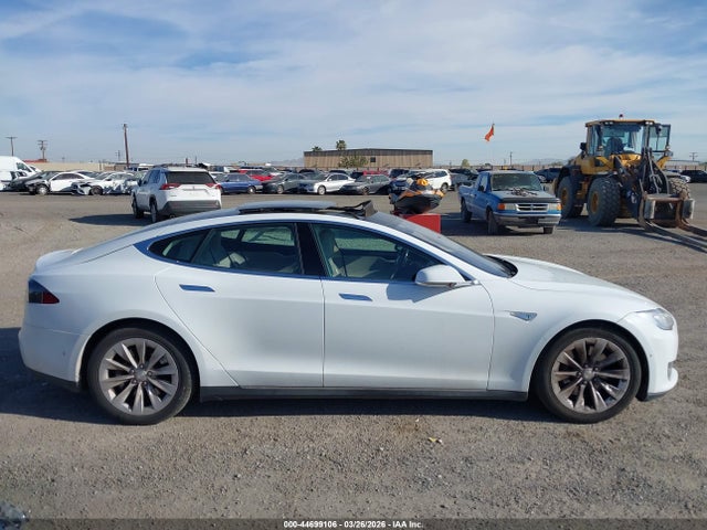 Tesla MODEL S 2016 5YJSA1E15GF131739 Image 14