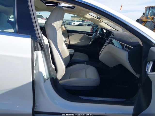 Tesla MODEL S 2016 5YJSA1E15GF131739 Image 5