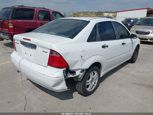 2005 FORD FOCUS 1FAFP34N05W201808 Photo 3