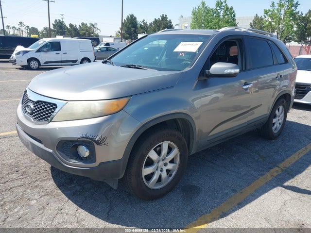2011 KIA SORENTO 5XYKT4A15BG098955 Photo 1