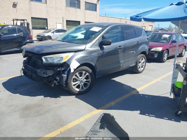 1FMCU9G9XHUC80763 Ford ESCAPE SE