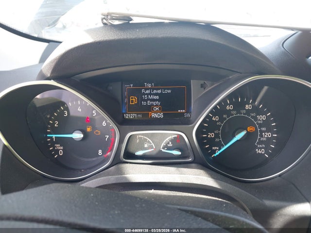 1FMCU9G9XHUC80763 Ford ESCAPE SE