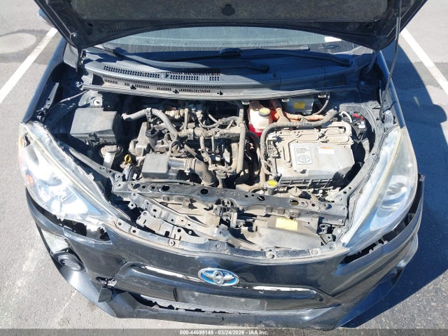 JTDKDTB37F1088506 Toyota Prius C Two