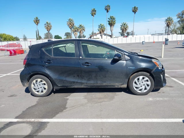 JTDKDTB37F1088506 Toyota Prius C Two