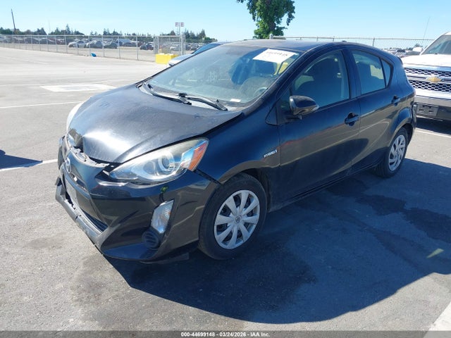 JTDKDTB37F1088506 Toyota Prius C Two