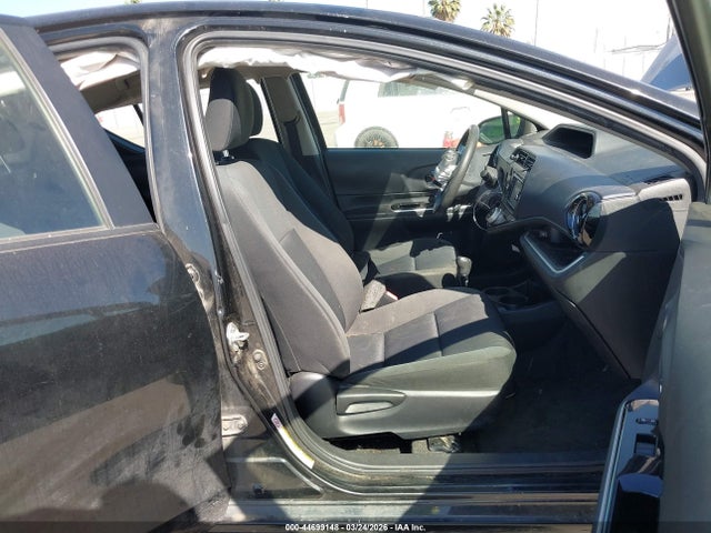 JTDKDTB37F1088506 Toyota Prius C Two