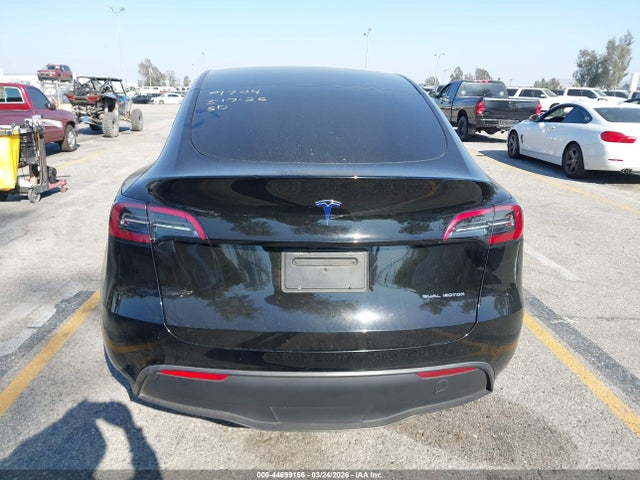 Продажа на аукционе авто 2023 Tesla Model Y Awd/long Range Dual Motor All-wheel Drive, vin: 7SAYGDEE6PA135652, номер лота: 44699156